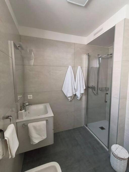 Design Apartment Melano Lake Экстерьер фото